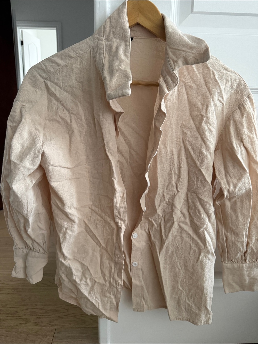 Women’s Lightweight Button-Up Jacket in Light Beige